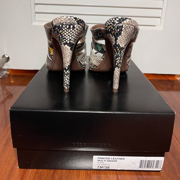 NEW IN BOX - BCBG Alexa Stiletto heels Python leather multi size 7 - Picture 3 of 6